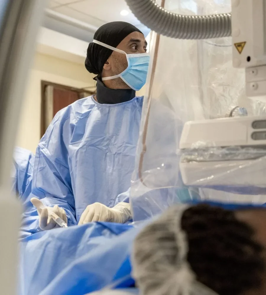 Dr Sagoo performing UFE procedure in Kenya, Nairobi